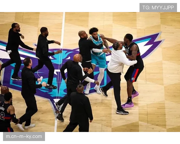 布里奇斯拳击斯图尔特 两人分别被禁赛四场与七场